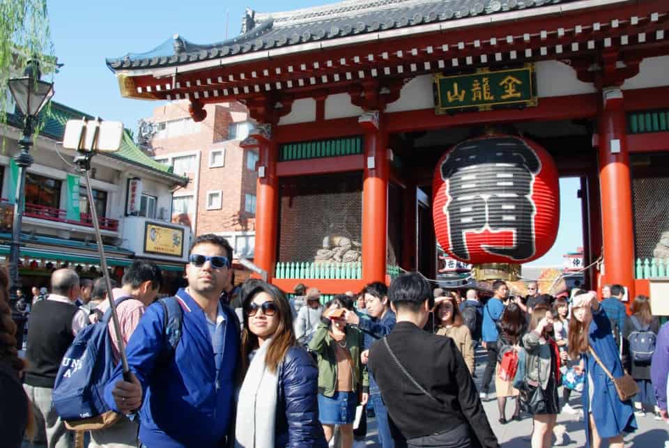 chinese-tourists-in-tokoy-japan
